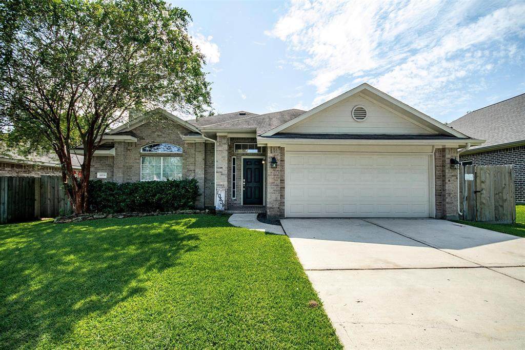 10539 Twin Circles Drive - Photo 1