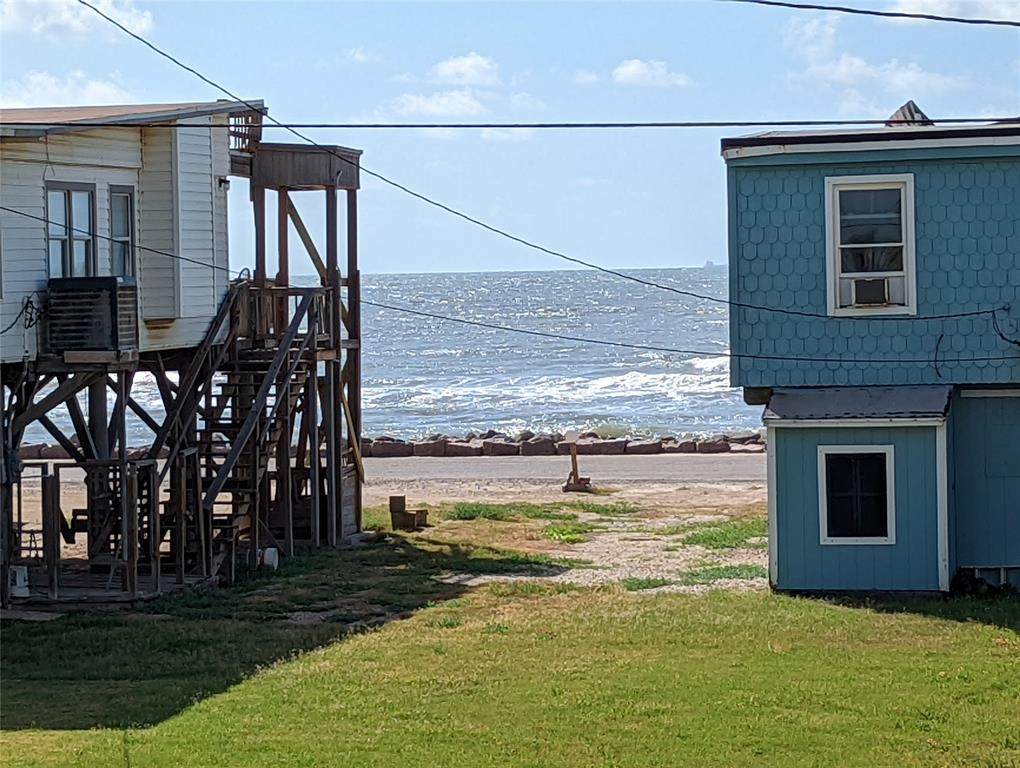 415 Seashell Drive - Photo 1