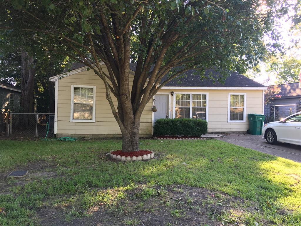 2718 Irving Lane - Photo 1