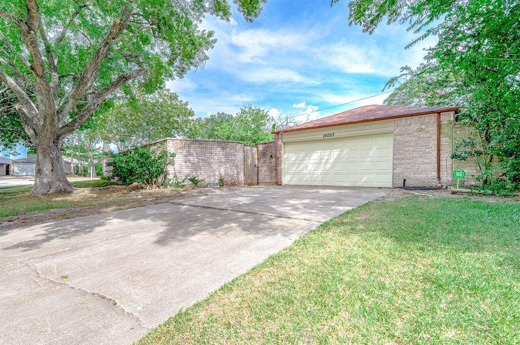 16003 Ridgegreen Drive - Photo 1