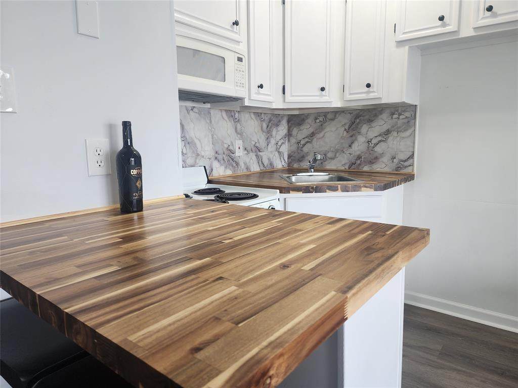6102 Seawall Blvd - Photo 1