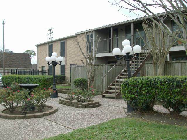 3002 Pasadena Boulevard - Photo 1