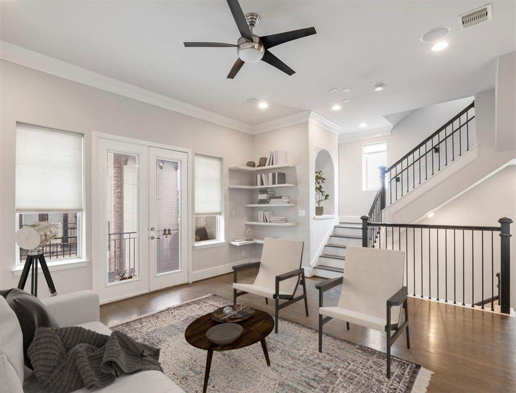 2229 Chenevert Street - Photo 1