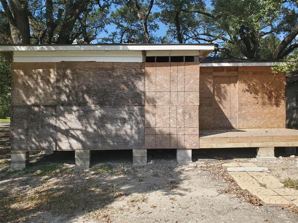 2603 25th Street - Photo 1