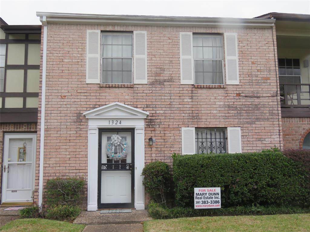 1324 Town Circle - Photo 1