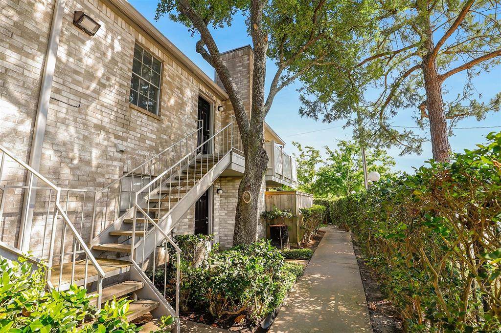 10889 Braes Bend Drive - Photo 1