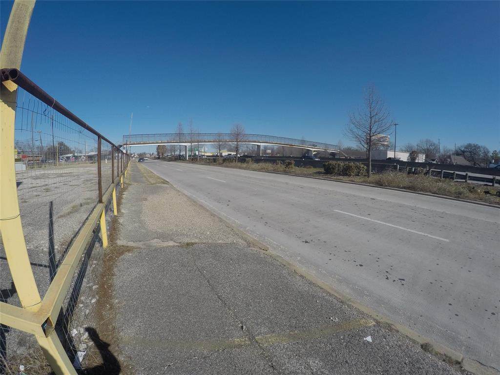 7200 Lyons Avenue - Photo 1