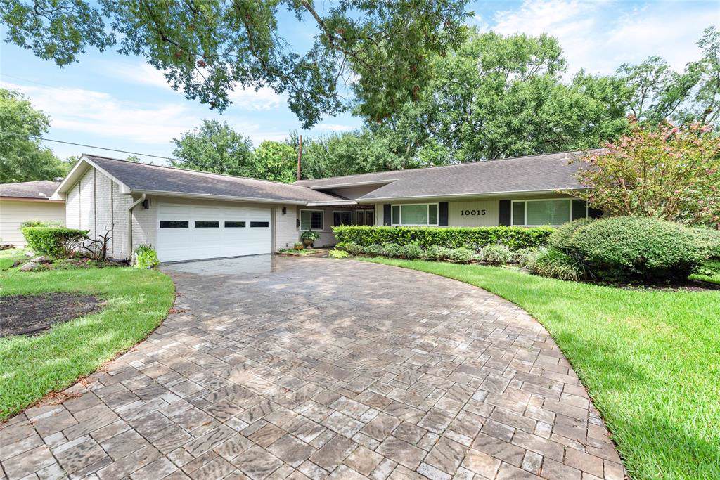 10015 Mullins Drive - Photo 1