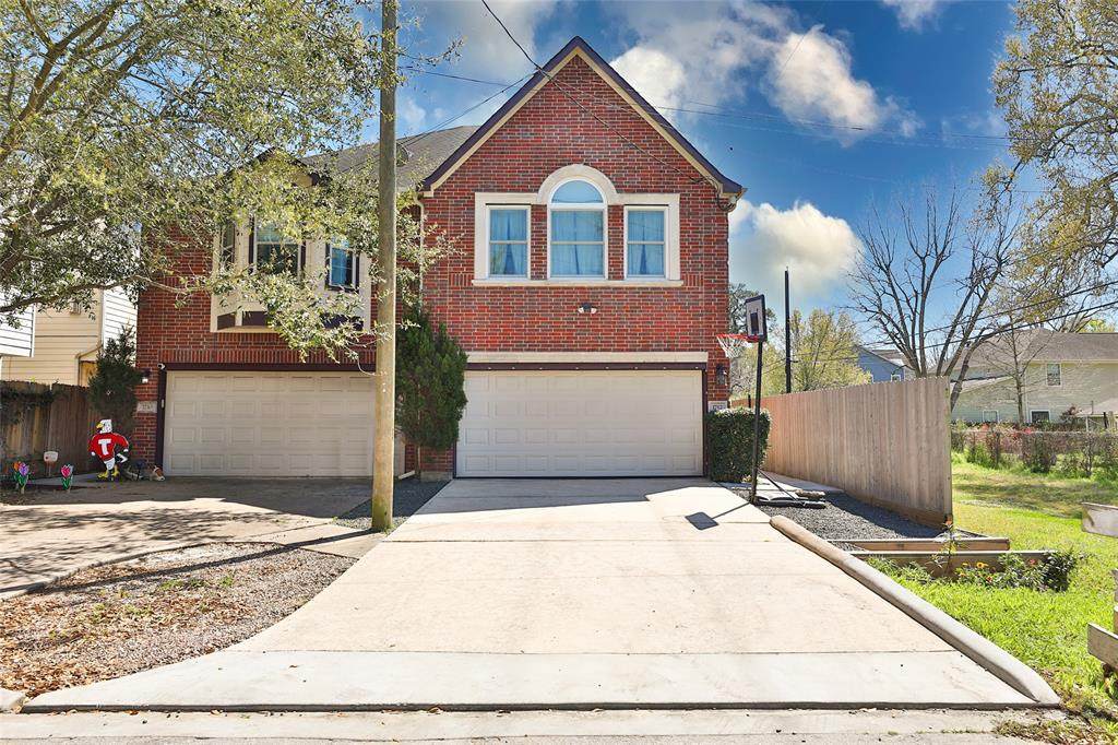 1712 13th Street - Photo 1