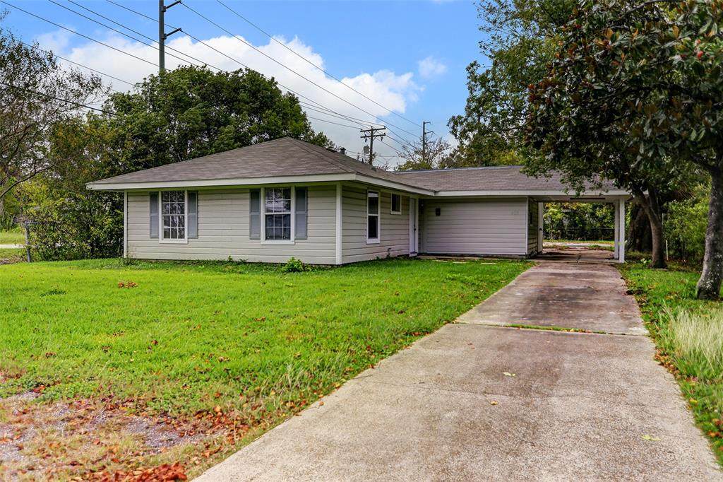 401 Wisteria Street - Photo 1