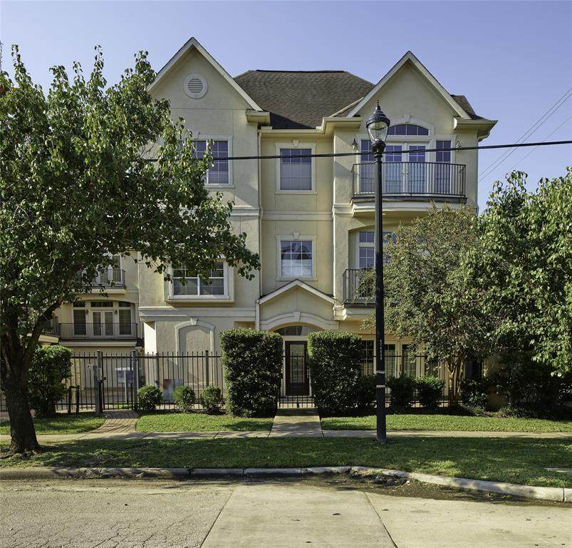 402 Hadley Street - Photo 1