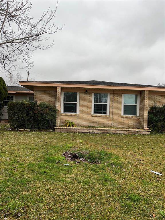 2748 34th Street - Photo 1