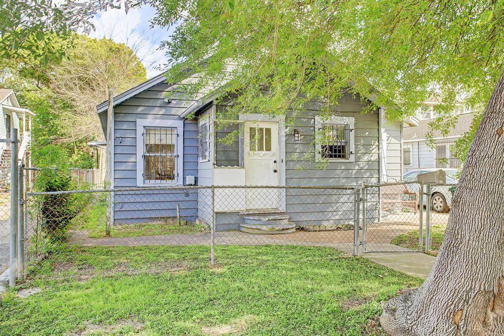 212 Stiles Street - Photo 1
