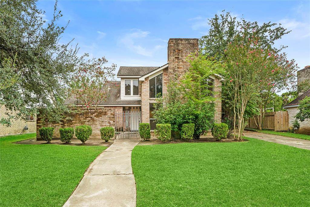 4015 Ash Hollow Drive - Photo 1