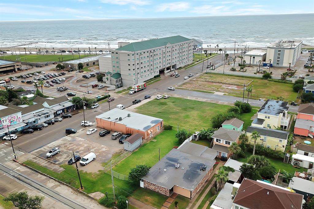 2307 Bernardo De Galvez - Photo 1