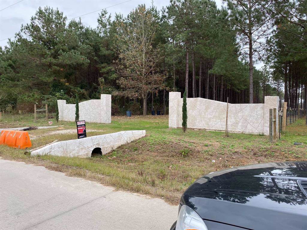 732 County Road 3548 - Photo 1