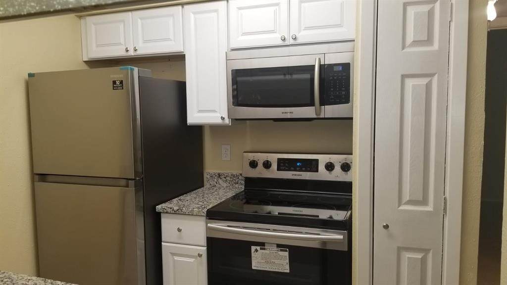 10501 South Drive - Photo 1