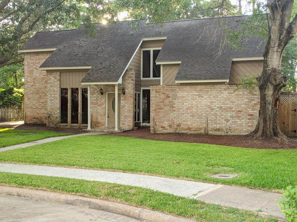 12510 Lakecrest Circle - Photo 1
