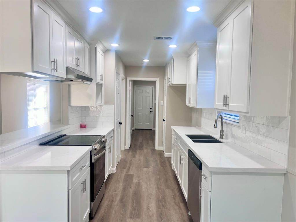 8826 Tanager Street - Photo 1