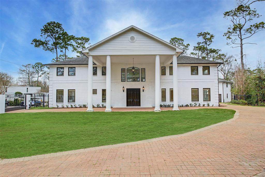 4006 Inverness Drive - Photo 1
