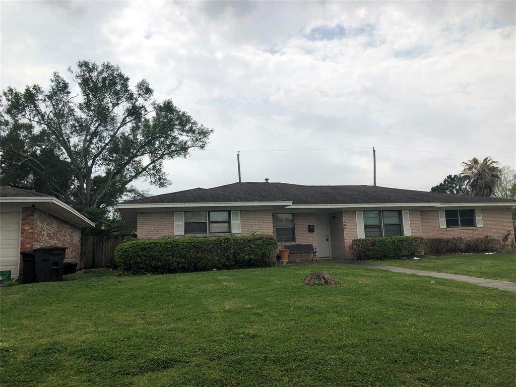 311 Pamela Drive - Photo 1