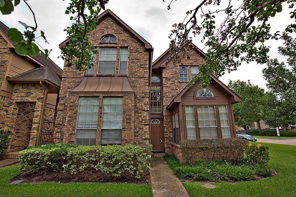 6657 Queensclub Drive - Photo 1