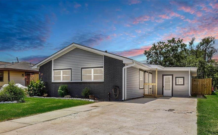 505 Cypress Avenue - Photo 1