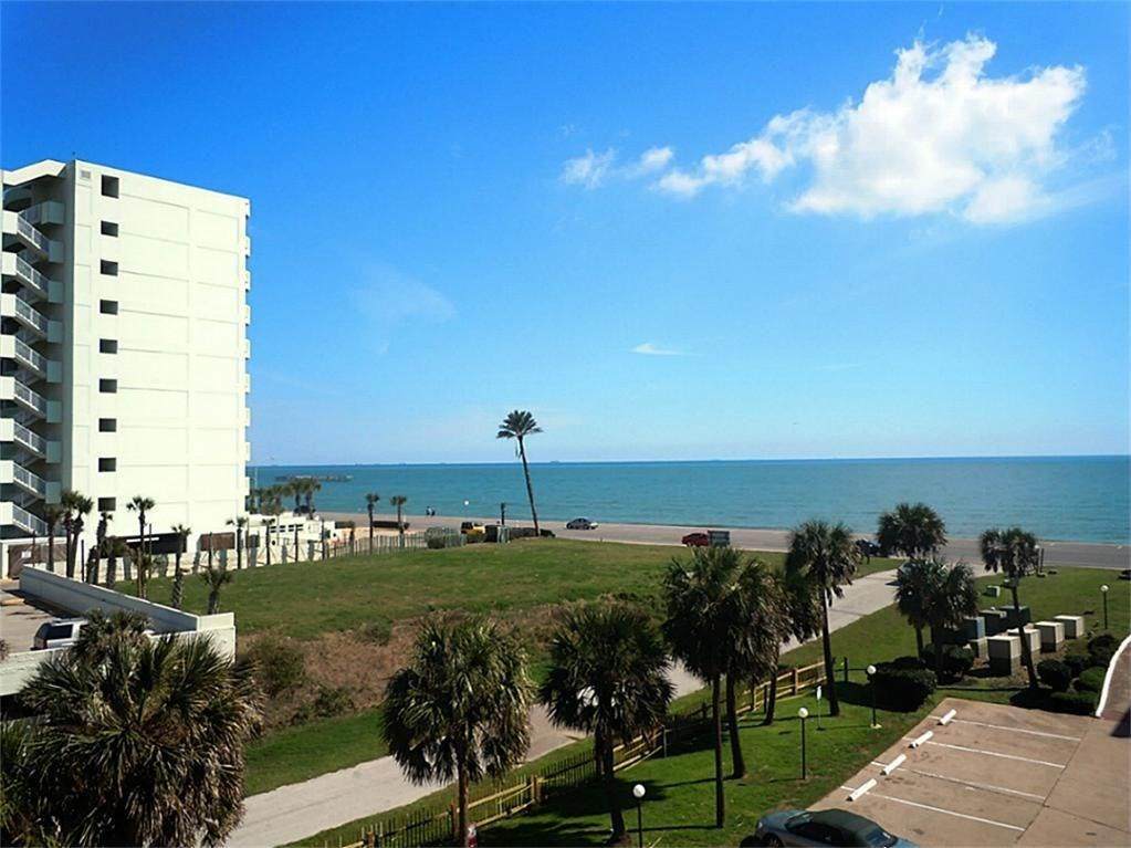 9520 Seawall Boulevard - Photo 1