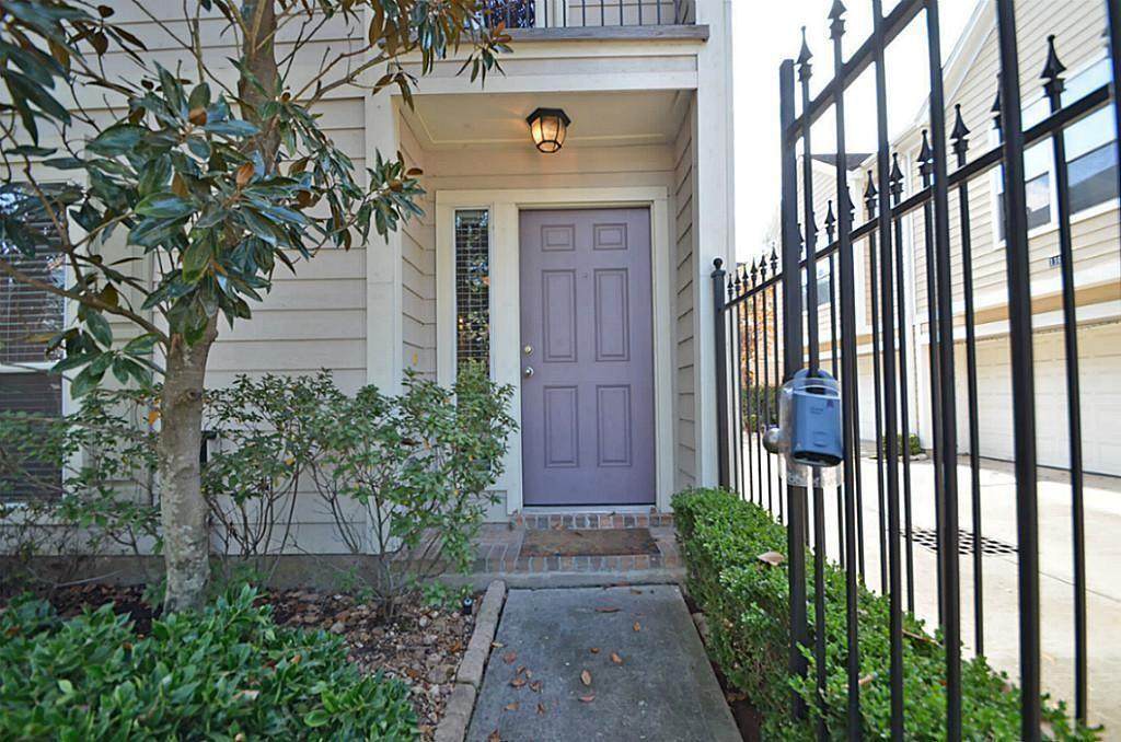 1138 25th Street - Photo 1