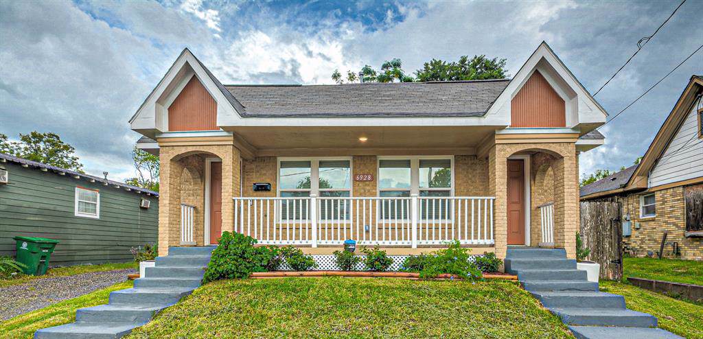 6928 J W Peavy Drive - Photo 1