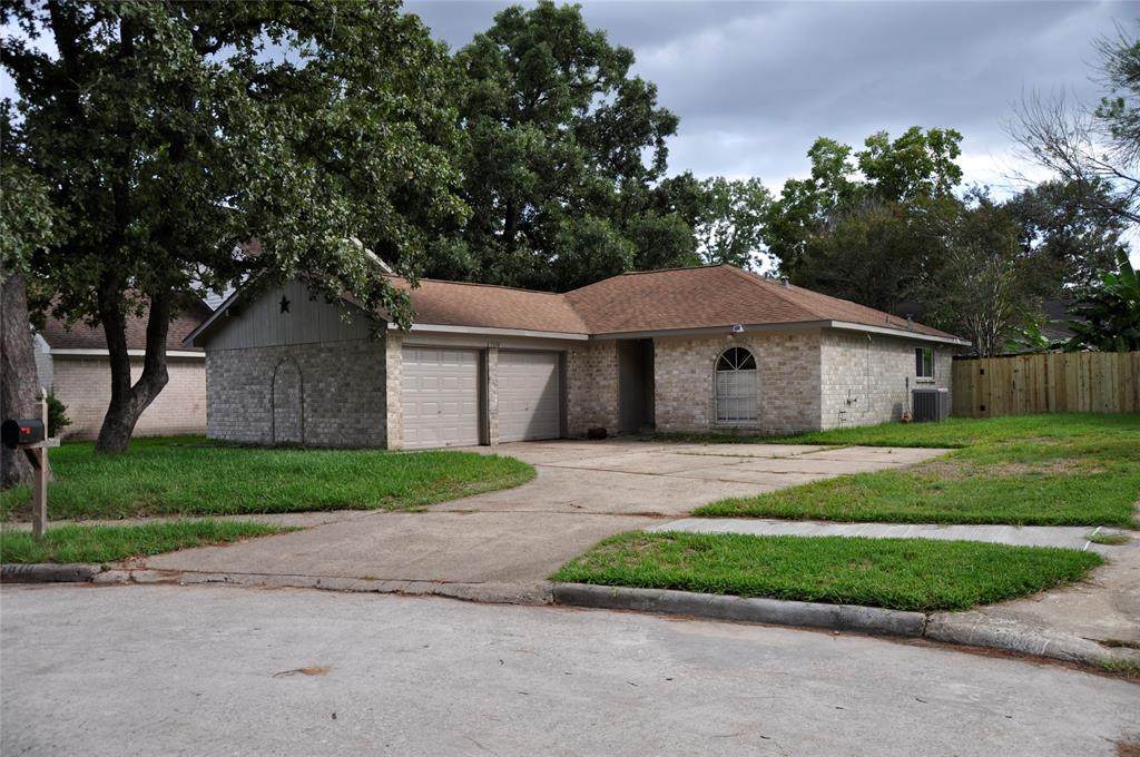 5810 Culross Close - Photo 1