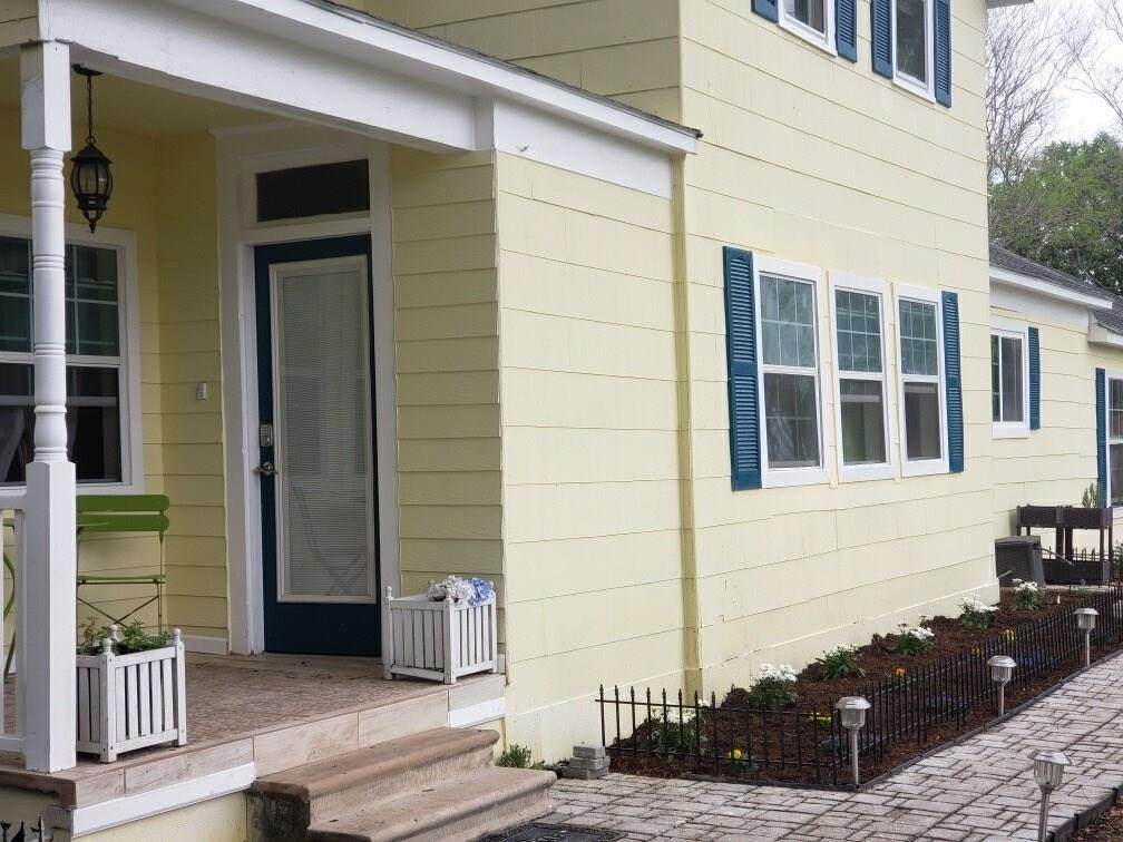 1402 Wharton Street - Photo 1