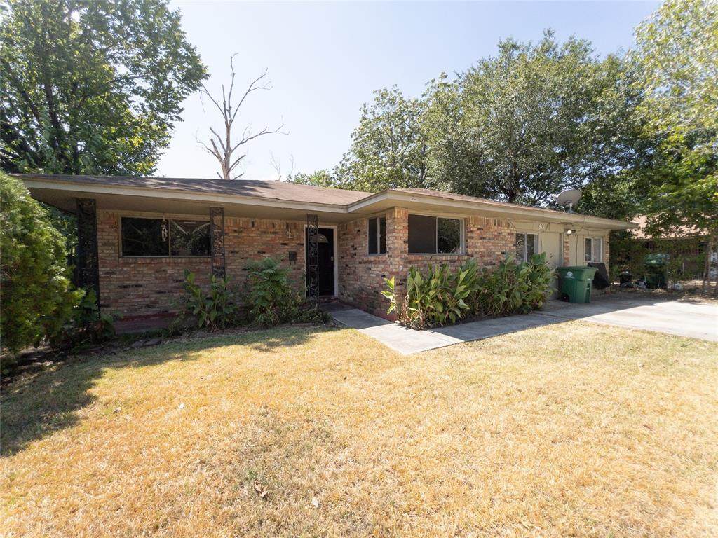 814 Eastlake Street - Photo 1