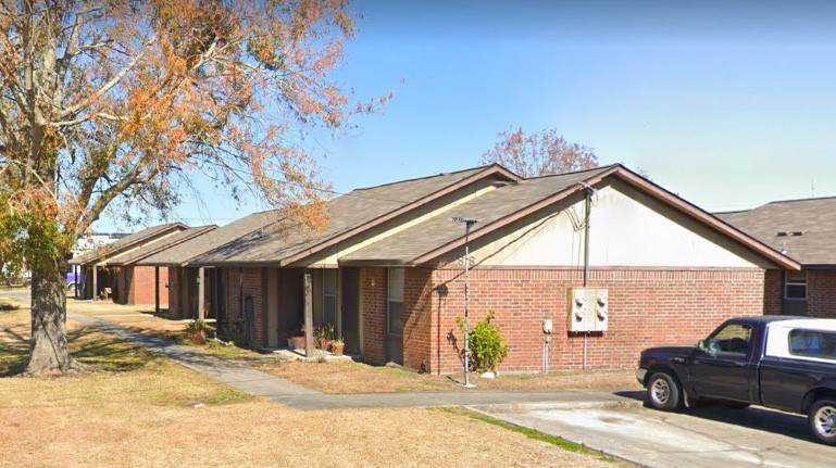 907 Justin Street - Photo 1