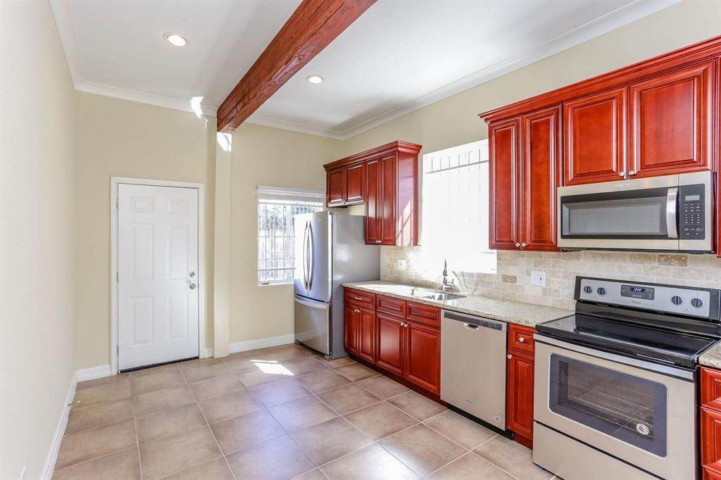 612 Alabama Street - Photo 1