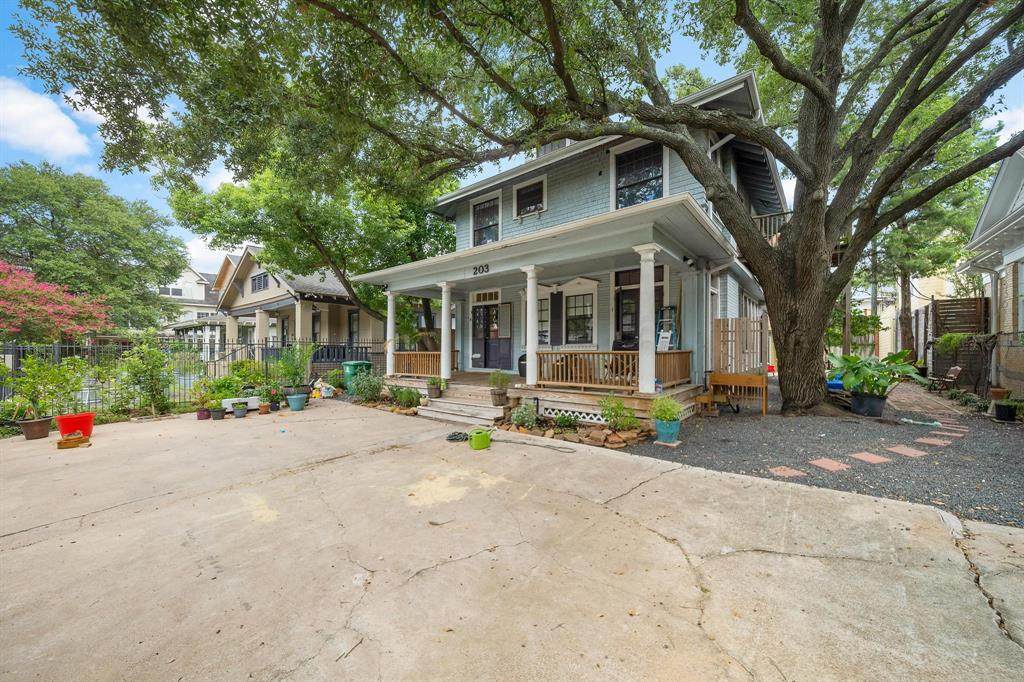 203 Stratford Street - Photo 1
