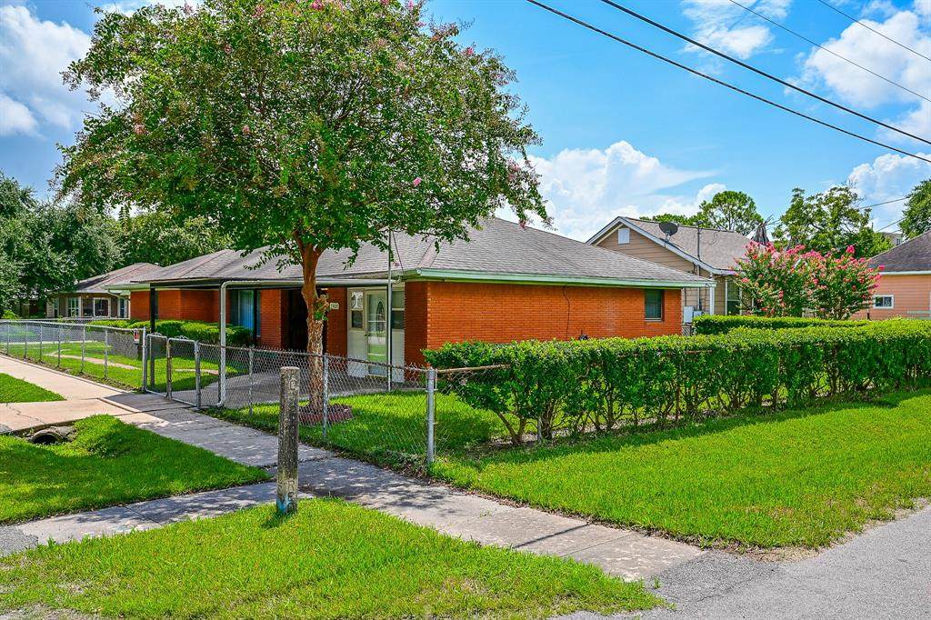 7402 Brownsville Street - Photo 1