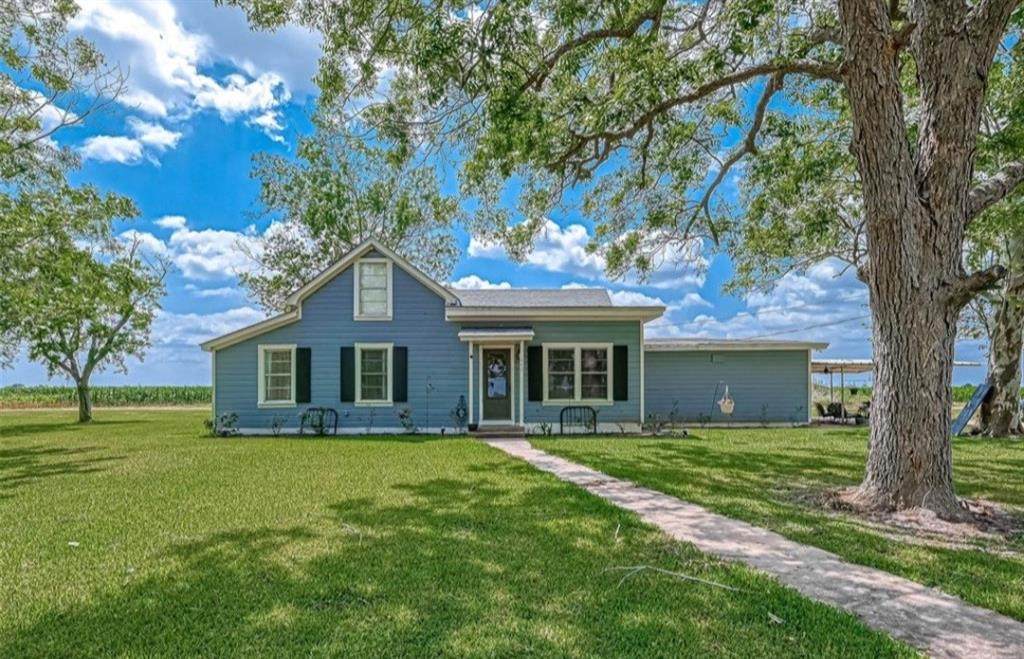 1442 Kingston Drive - Photo 1