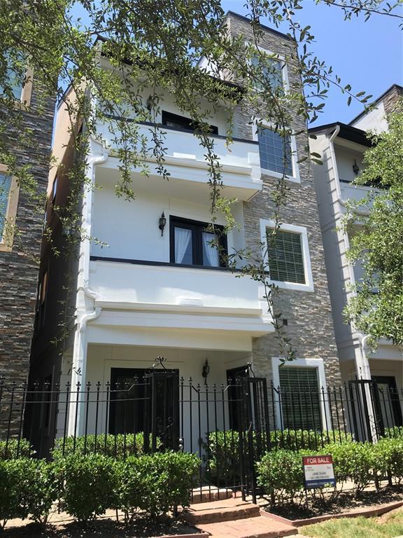 1525 Rosewood Street - Photo 1
