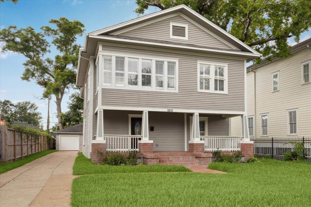 1819 Oxford Street - Photo 1