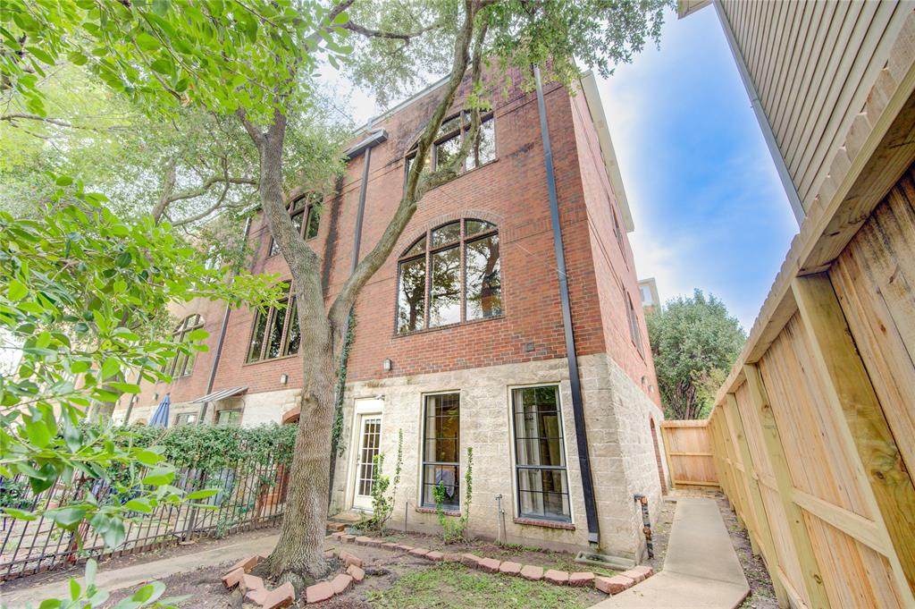 3300 Taft Street - Photo 1