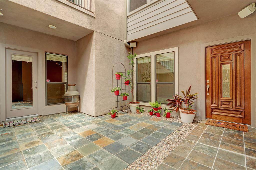 5212 Floyd Street - Photo 1