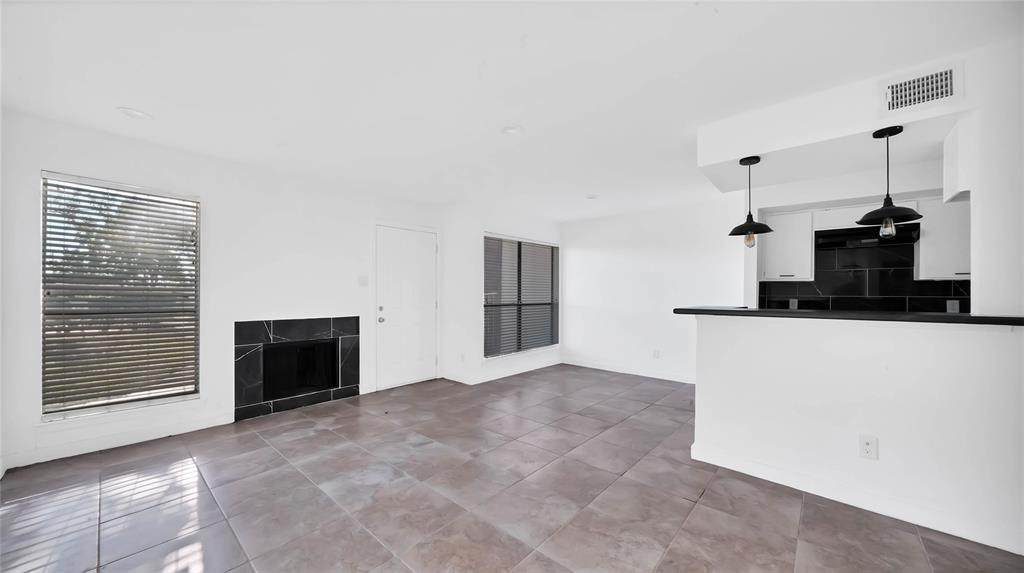 6633 Airport Boulevard - Photo 1