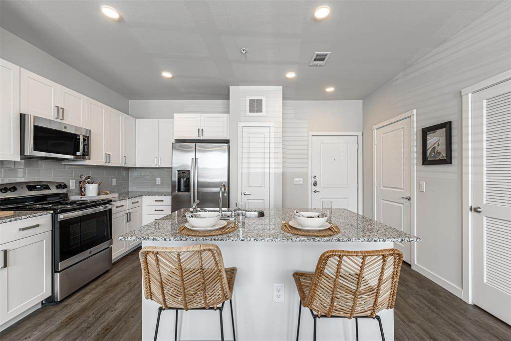 12111 Main Street - Photo 1