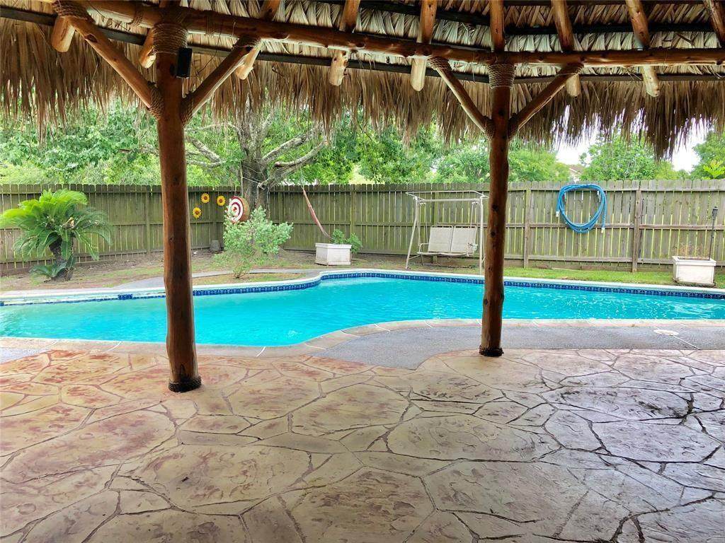 212 Castle Harbour Drive - Photo 1