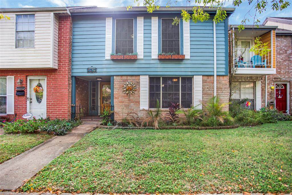 1917 Back Bay Drive - Photo 1