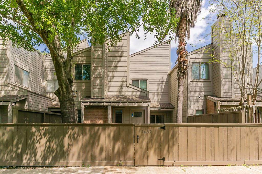 1639 Kirkwood Road - Photo 1
