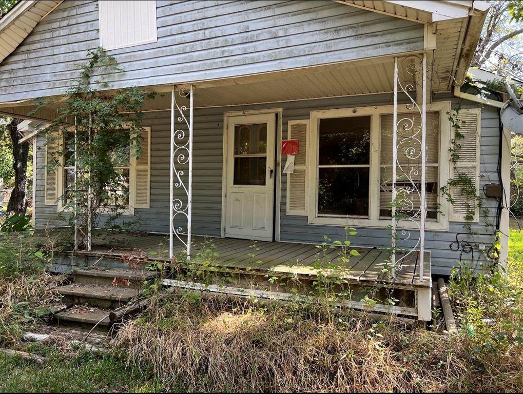 1610 Massey Tompkins Road - Photo 1