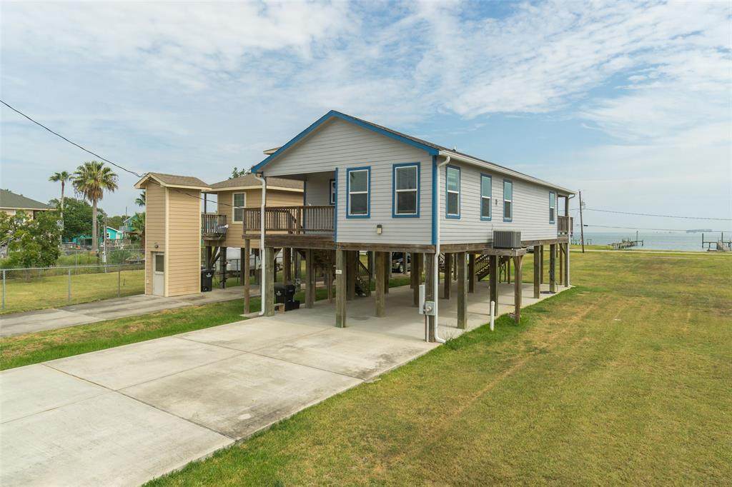 1235 8th Street - Photo 1