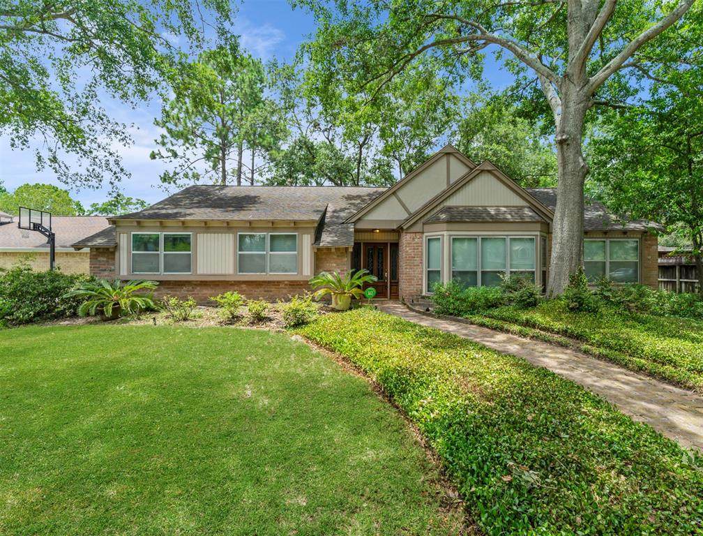 15803 Heatherdale Drive - Photo 1